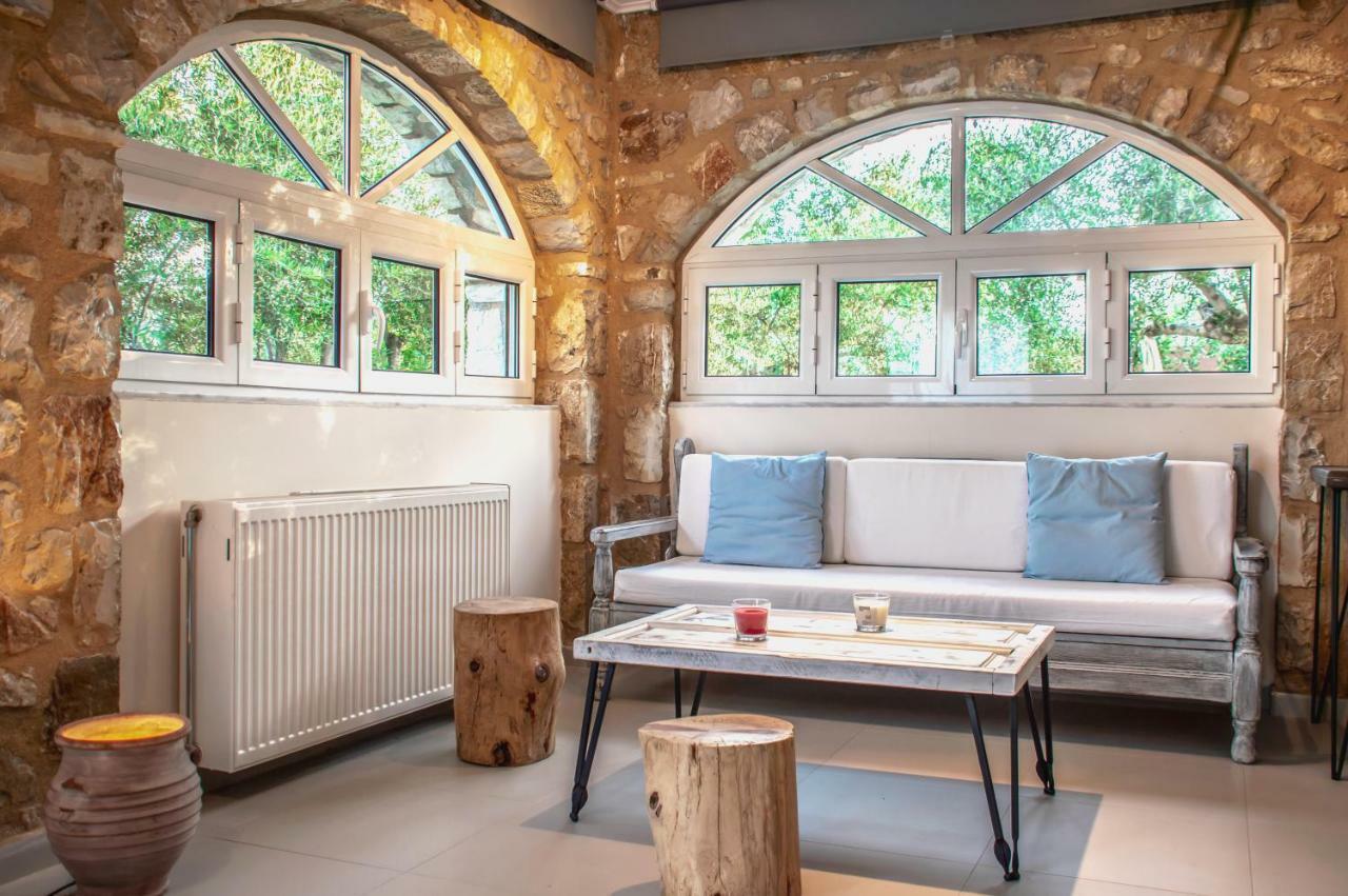 Kamares Suites Каламата Екстериор снимка
