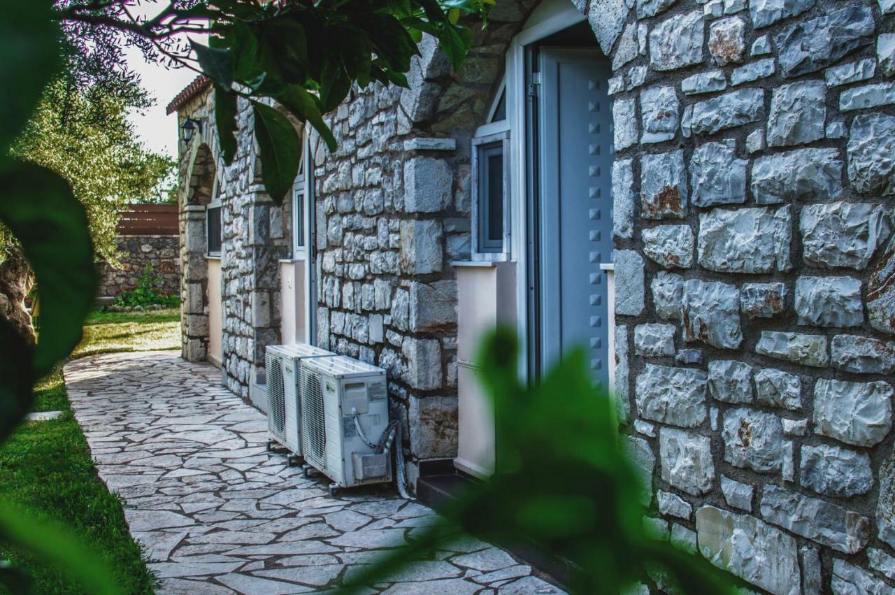 Kamares Suites Каламата Екстериор снимка